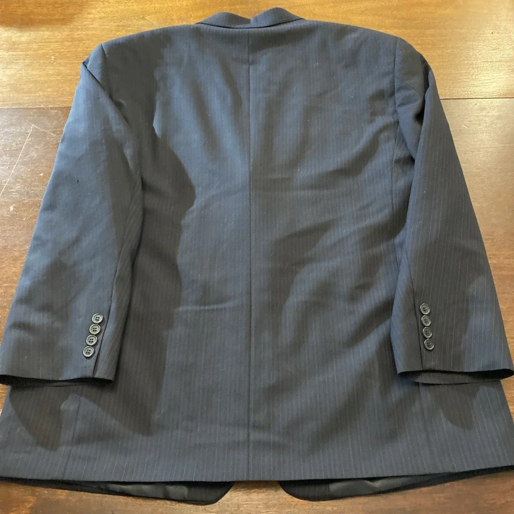 Haggar 2 Piece Suit Mens 46R/W 42/32 Black With Blue Stripe Jacket Pants Classic